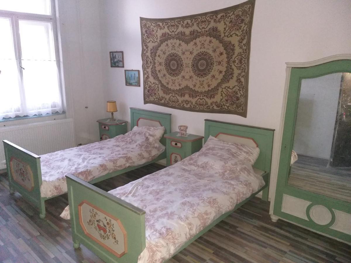 Meller-Kastely Villa Csurgo ภายนอก รูปภาพ