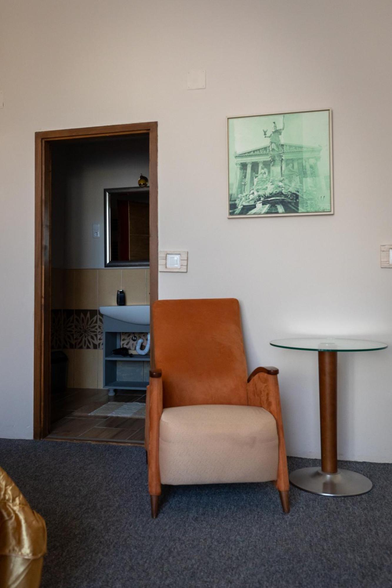 Meller-Kastely Villa Csurgo ภายนอก รูปภาพ