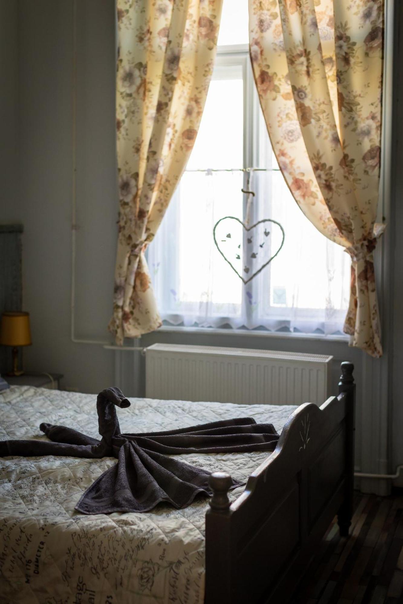 Meller-Kastely Villa Csurgo ภายนอก รูปภาพ